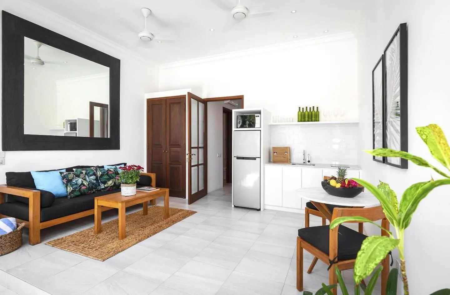Villa Nook Seminyak  Hotel